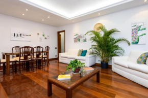 Omar do Rio - GSM 300/701: Grande apto p/ até 7 pessoas, Internet 250mbps, Garagem + Smart TV, Workstation, a 06 minutos andando da Praia do Leblon e do Metrô